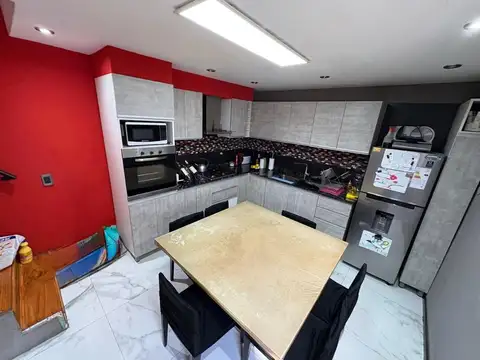 Depto Tipo Casa en Venta de 4 ambientes