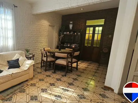 Depto Tipo Casa 5 ambientes con 2 baños