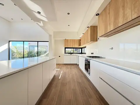 Casa en Venta en Funes, Rosario