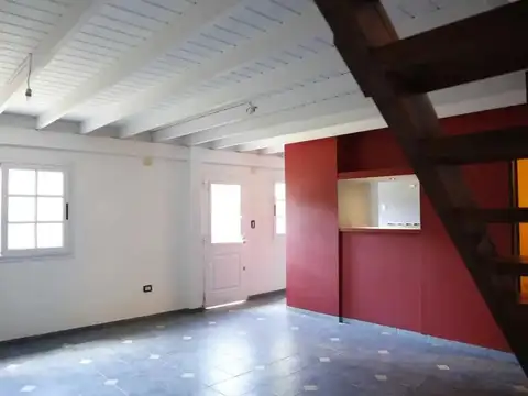 Casa 2 ambientes con 1 baño