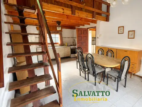 Casa 4 ambientes con 2 baños