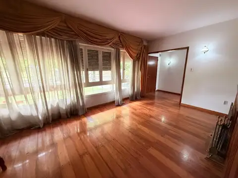 Casa en Venta en Campana, USD 260.000