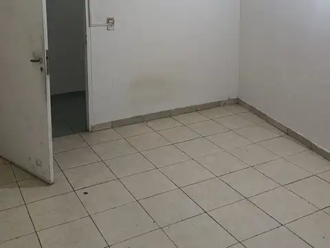 Departamento en Alquiler en Pompeya, $ 400.000