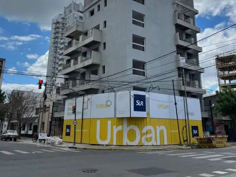 VENTA DPTO EN PLENO CENTRO - SUR 14- EN POZO