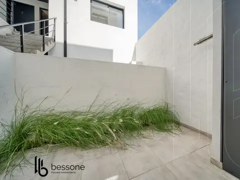 Depto Tipo Casa en Venta al Noreste