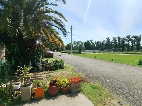 Casa 4 ambientes con 1 baño