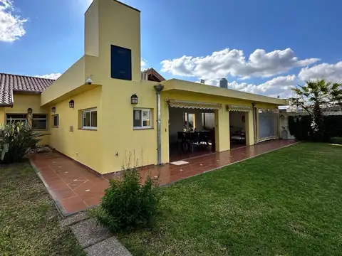 Casa en Venta en Moreno, USD 210.000