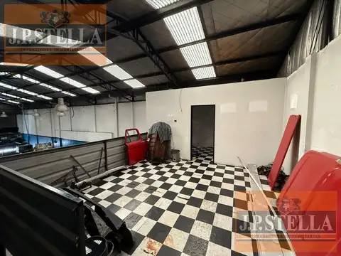 Galpón Comercial de 260 m² - Ramos Mejia