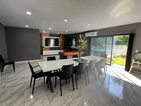 Casa 5 ambientes con 2 baños