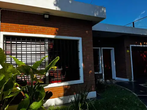 Casa en Venta en Munro, USD 180.000