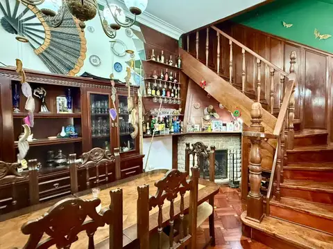 Casa 6 ambientes con 2 baños