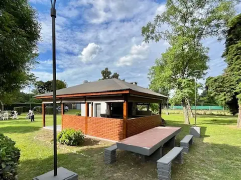 calle 1 ( entre 2 y 4) 100