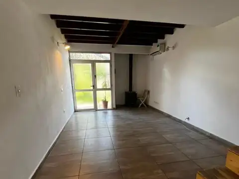 Casa 3 ambientes con 2 baños