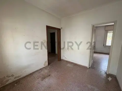 50 e 3 y 4 400, Piso 0