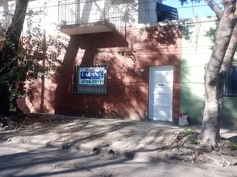 Juan José Castelli 6400