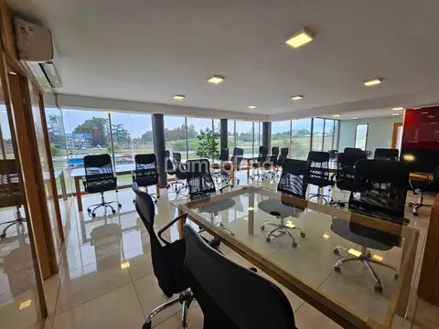 Oficina en Alquiler en Centro  - Moreno, USD 1.500