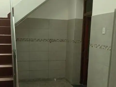 Depto Tipo Casa 2 ambientes con 1 baño