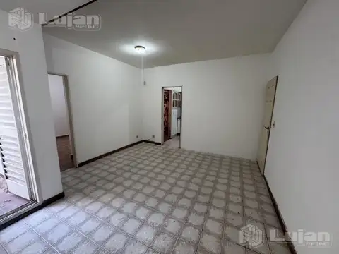 Venta dpto 2 ambs con 2 patios Fonrouge 600