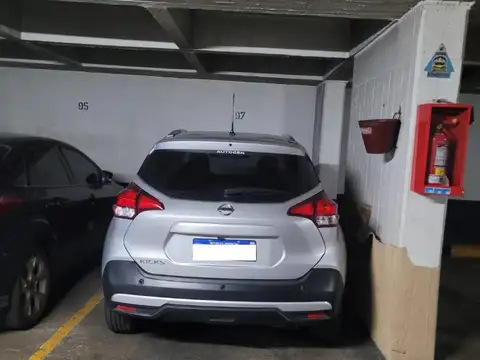 Venta en block de 9 cocheras en Av Rivadavia y C. Pellegrini