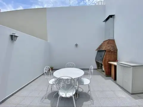 VENTA PH 3 AMB CON PATIO PARRILLA Y COCHERA DEVOTO