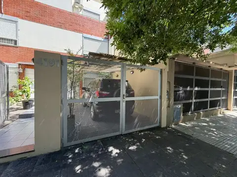 Depto Tipo Casa en Venta con 1 cocheras