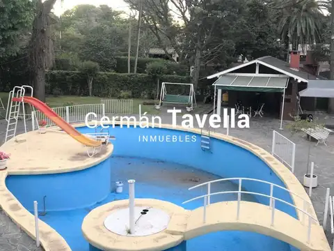 Casa 14 ambientes con 6 baños