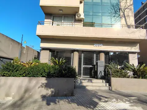 VENTA DEPTO MONOAMB C/ COCHERA PILETA SUM BECCAR