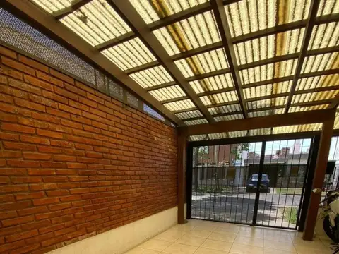 Casa en Venta en Alberdi, USD 79.000