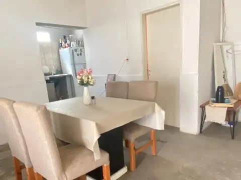 Casa en venta - 4 dormitorios 2 baños - pileta parrilla - 280mts2 - San Vicente