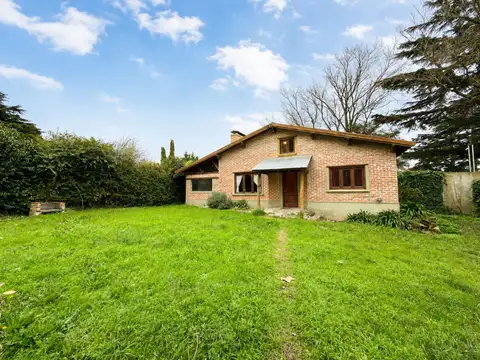 CASA EN VENTA BARRIO GOLF TANDIL