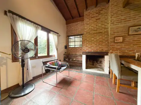 Depto Tipo Casa 5 ambientes con 2 baños