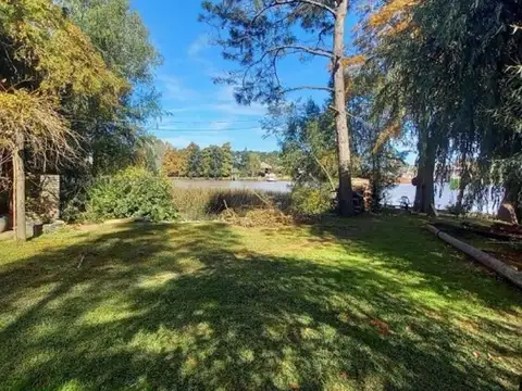 Marina para 80 barcos / Lujan.