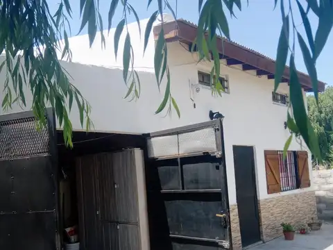 Casas en venta - 4 Dormitorios 2 Baños - Cochera - 255Mts2 - Mar del Tuyú