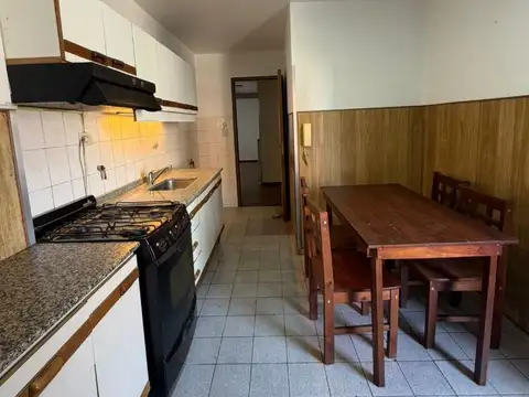 Depto. Nueva Córdoba. 4 ambientes, 2 balcones.