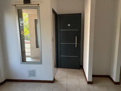 M. Becerra 800, Piso 2