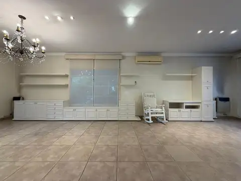 Casa en Alquiler en Boca Ratón, USD 1.200