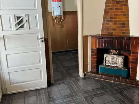 Casa 2 ambientes con 1 baño