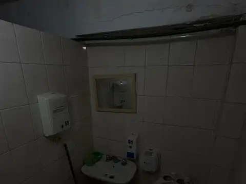 PH 5 AMBIENTES EN ALQUILER PRIMER PISO POR ESCALERA SIN EXPENSAS ZONA COMERCIAL EXCELENTE UBICACION