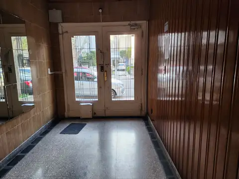 Departamento en Zona Aldrey 3 ambientes por escaleras