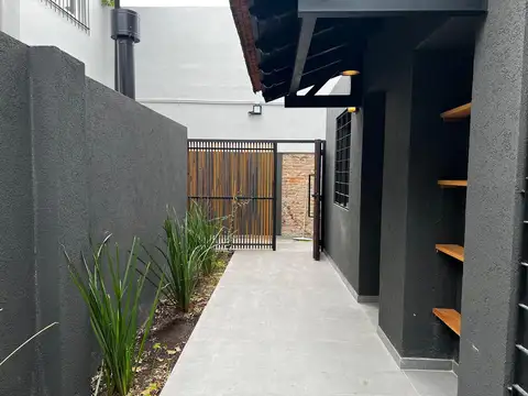 Depto Tipo Casa en Venta en Martinez, USD 160.000