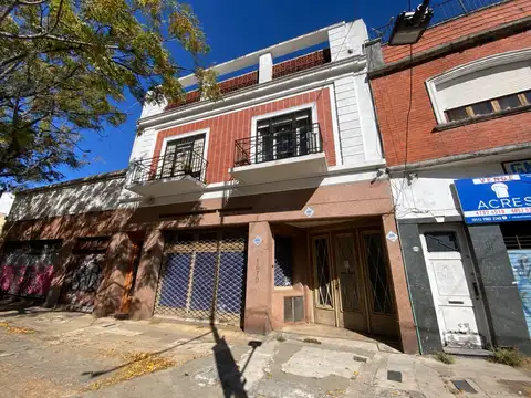 Local, deposito y vivienda sobre Avenida Centenario al 1000