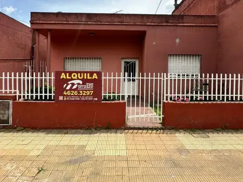 Casa - Alquiler - Argentina, La Matanza - Murguiondo 2333