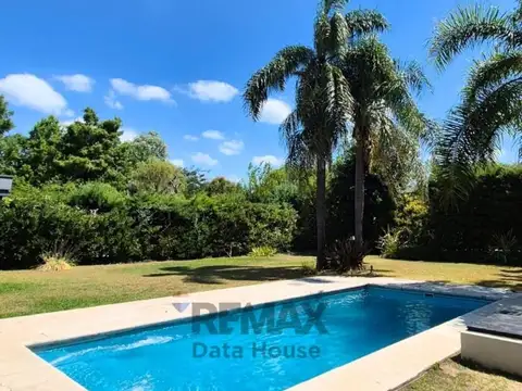 Casa 4 ambientes con 3 baños