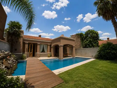 Casa en Venta en Mendoza, Capital