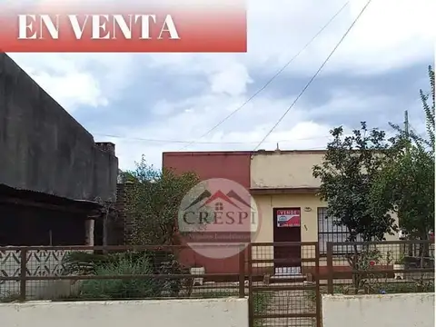 Casa sobre esquina Urdinarrain y Diamante