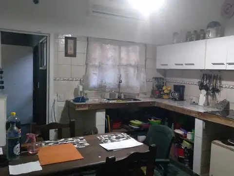 Casa 2 ambientes con 1 baño