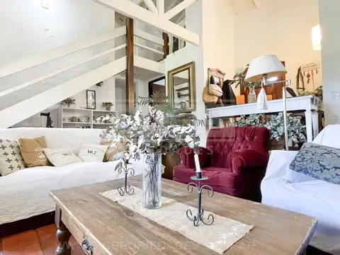 Casa en Venta con 1 cochera