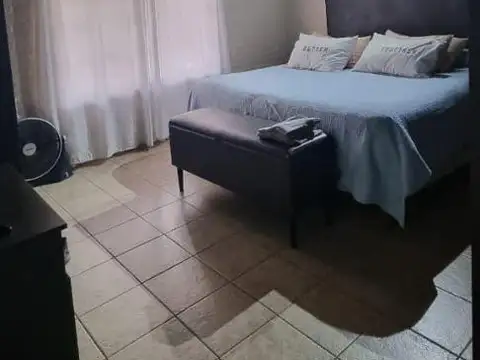IMPECABLE CASA QUINTA