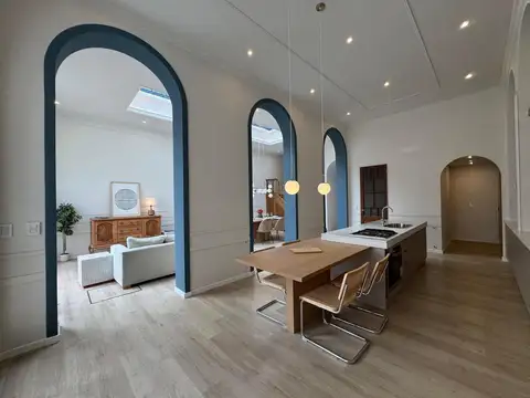 Casa 5 ambientes con 4 baños