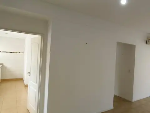 Excelente Semipiso 3 Amb Balcón Fte 70 Mts. Emilio Mitre 500. Caballito Sur